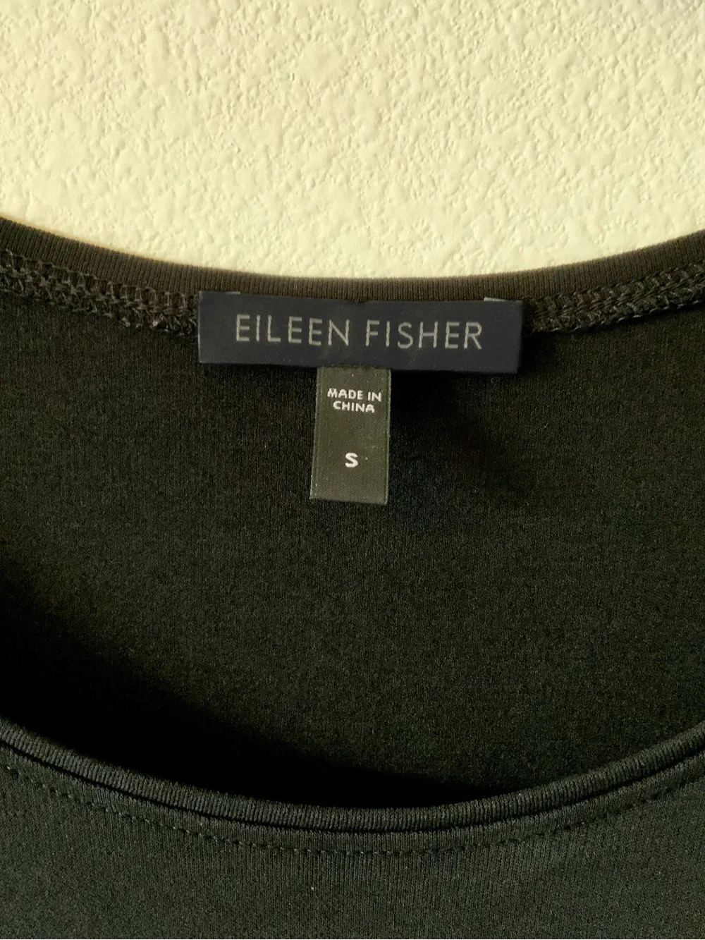 Eileen Fisher S Black Sleeveless 100% Silk Classic Tank Top Shirt Base Layer - Picture 3 of 7